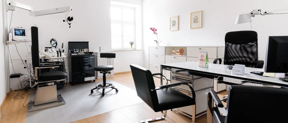 HNO Leopoldstrasse, München Schwabing - Sprechzimmer