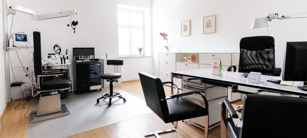 HNO Leopoldstrasse, München Schwabing - Sprechzimmer
