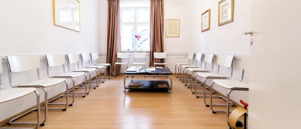 HNO Leopoldstrasse, München Schwabing - Wartezimmer